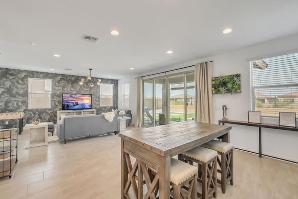 Dining/ Living