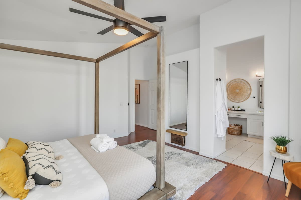 BEDROOM REVERSE