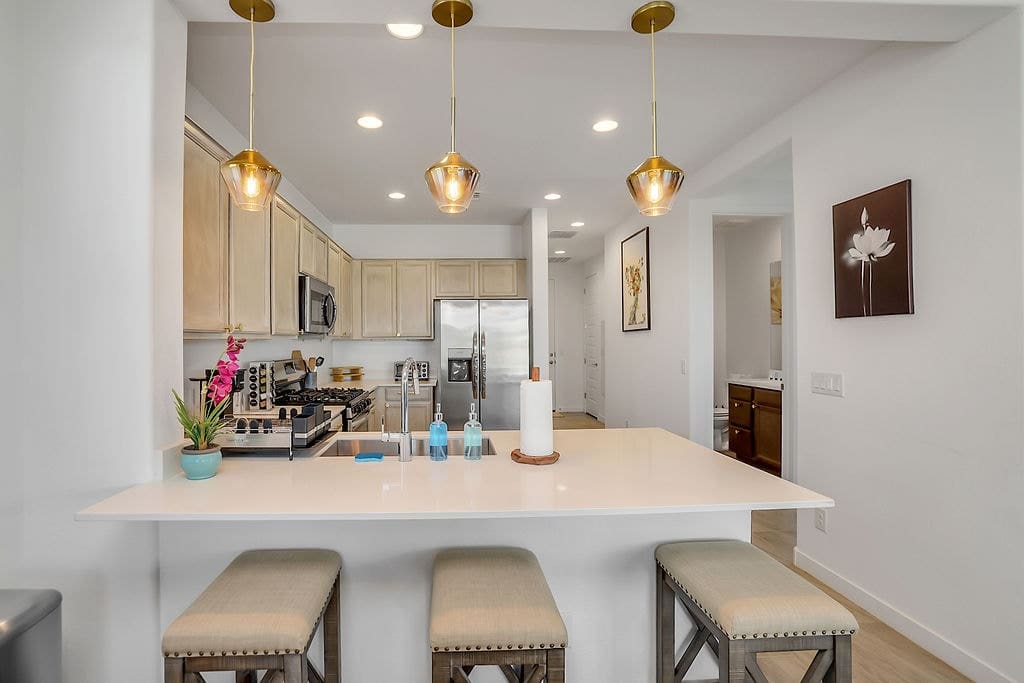 Kitchen island/bar
